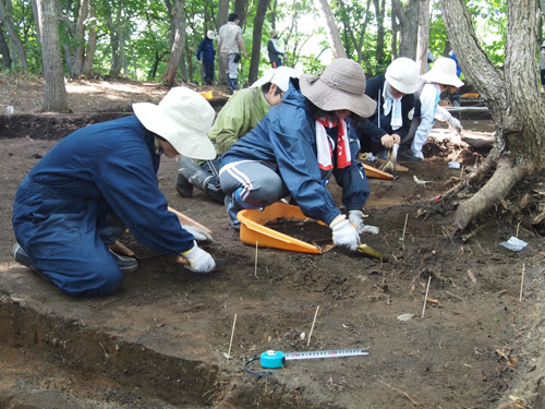文化財論写真2　2011年北海道北斗市矢不来館跡の発掘調査
